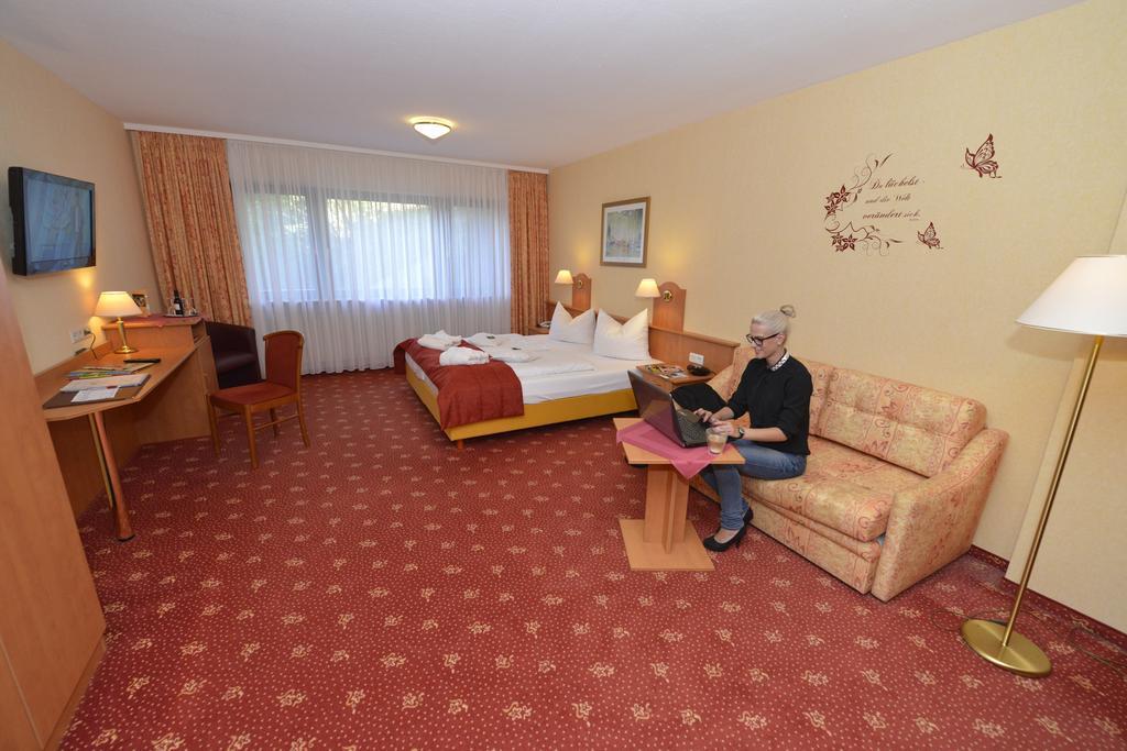 Hotel Die Kleine Blume Erfweiler Exteriör bild