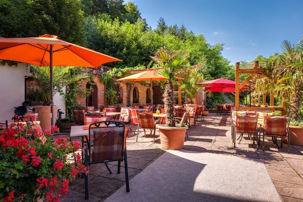Hotel Die Kleine Blume Erfweiler Exteriör bild
